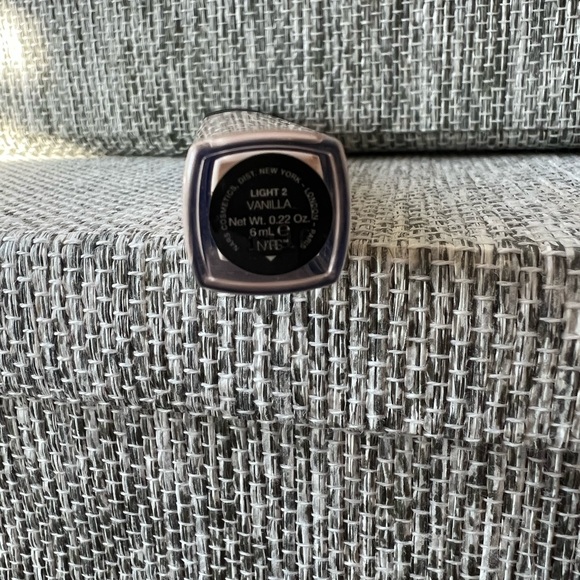 Nars Radiant Creamy Concealer - Picture 3 of 3